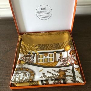 Hermès scarf in perfect condition, never been worn